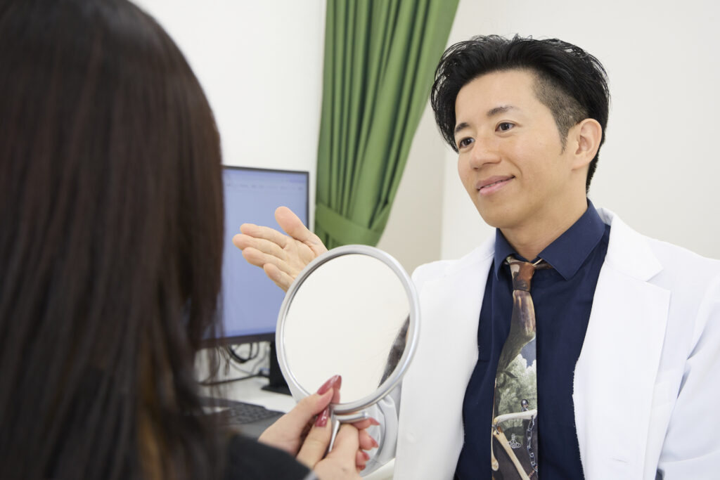 当院では、医師が体調や既往症を確認したうえで施術をおこないます